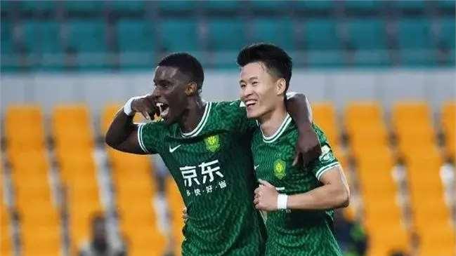 中超积分榜：海港反超申花重回第1，深圳跌入降级区，南通降级！