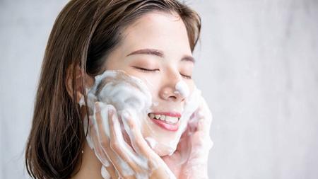 男士保湿不油腻护肤品哪个好