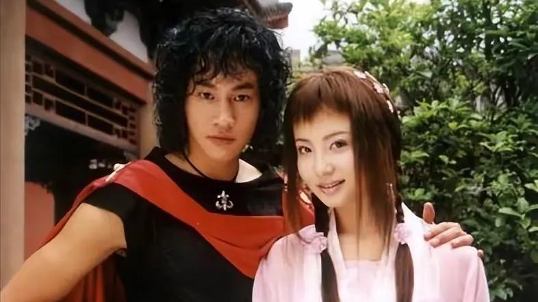 满脸科技和狠活！她们的变脸毁了一代童年，看到陶红我笑了