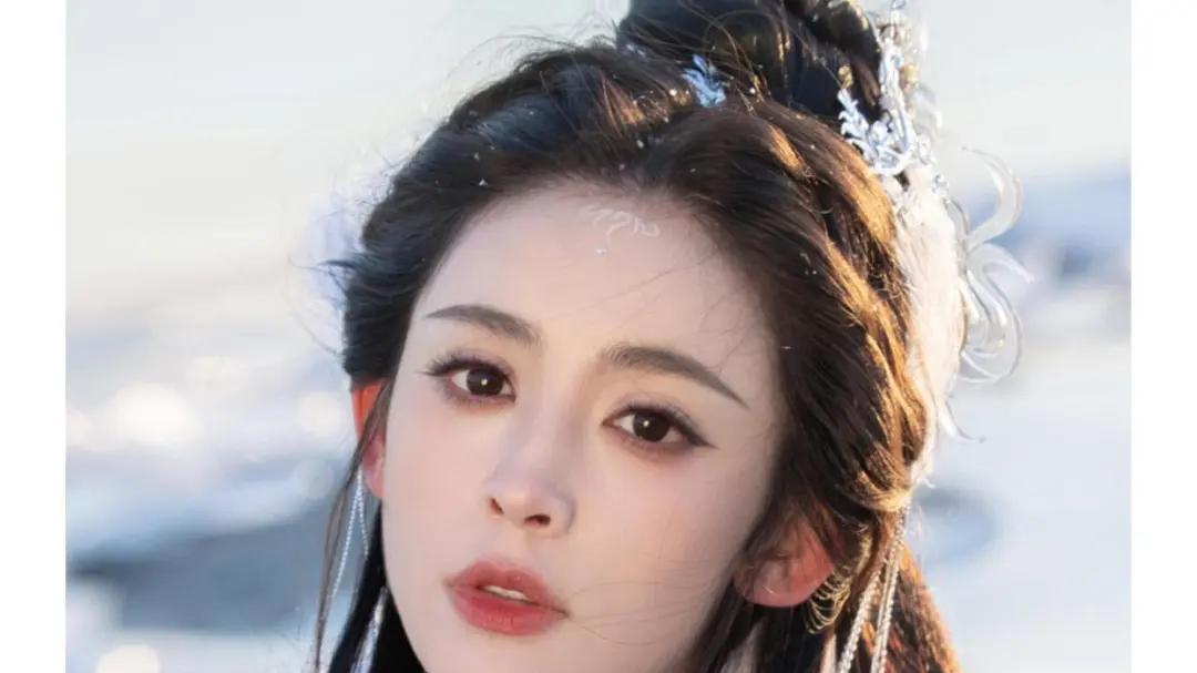 古力娜扎穿上汉服好似龙女一般，太仙了！