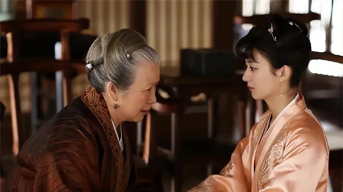 孔子说“老而不死是为贼”，有时，“远离”是对老人及后辈的保护