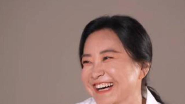 贾玲不再躲闪！直面争议，传闻确为属实，终踏上了阿娇曾经的旧途