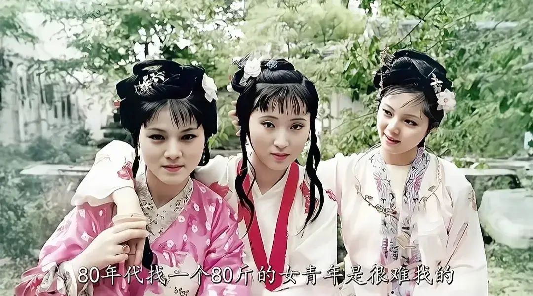 陈晓旭胖了20斤，黑长直发，依旧那么温柔，脸颊还有梨涡