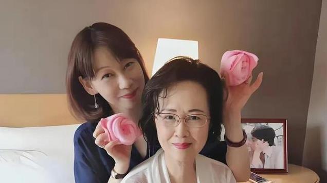 正式打响维权反击战！儿媳何琇琼替琼瑶弥补遗恨，她可不是软柿子