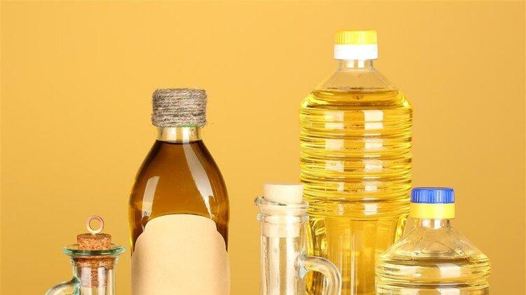 大豆油的危害大，吃多了会伤身体？家里有大豆油的人看看吧