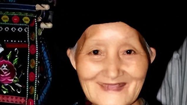 中国最后一位压寨夫人，16岁嫁匪首生8子，容貌绝伦不输现代明星