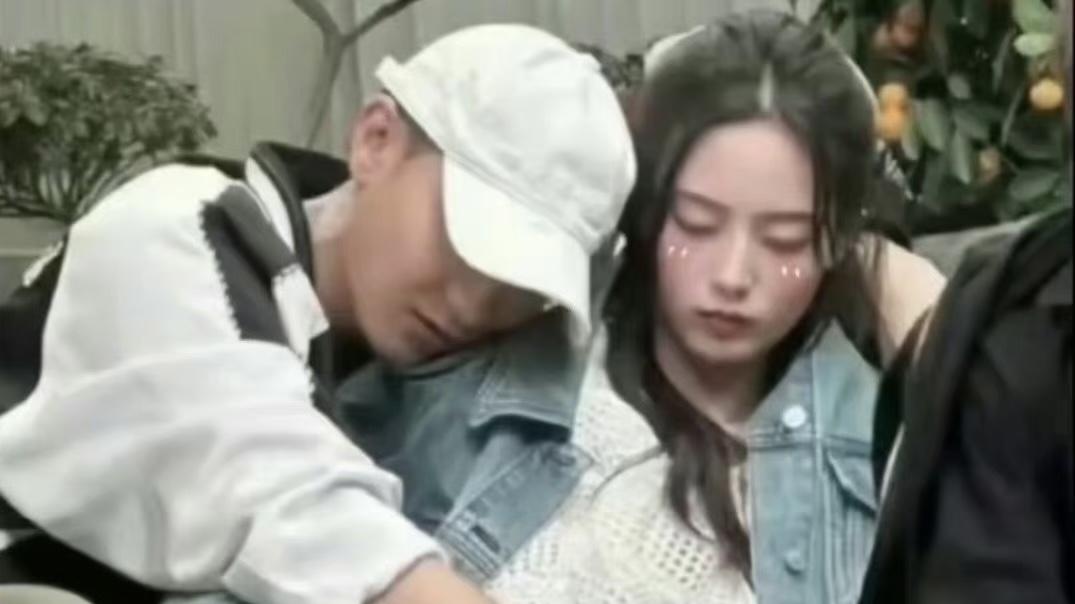 黄子韬泪洒求婚现场！'我敢娶你，你敢答应吗'，徐艺洋成最幸福新娘！