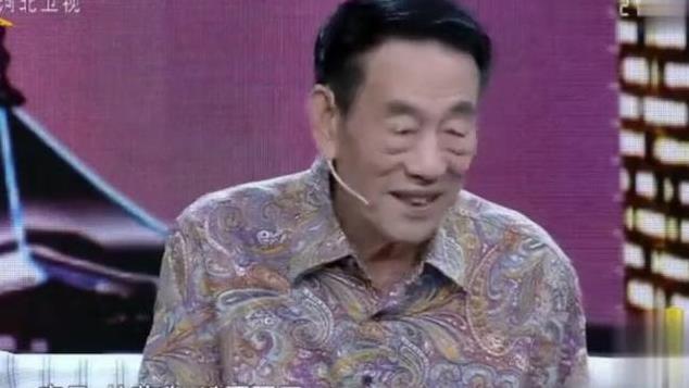 93岁的杨少华“三大爱好”：喝酒吃肉抽华子，在享福路上一去不返