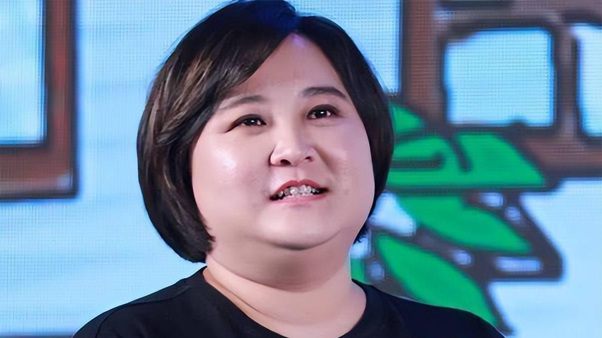 贾玲回应体重反弹：自信与创作的光芒超越外形变化
