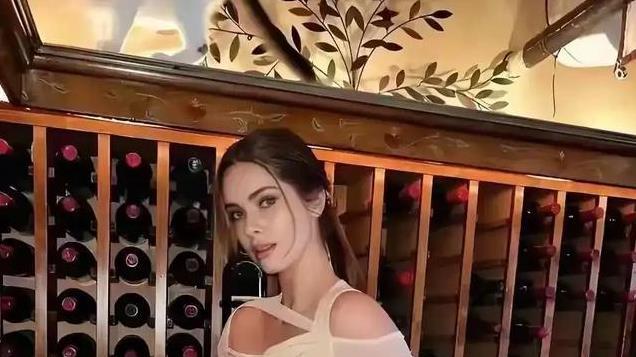 BrandyGordon：时尚圈的璀璨流星，慈善界的温暖光芒？