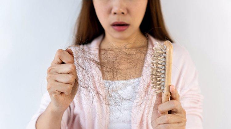 头发和癌有关？超过55岁的人，头发掉多少才正常？你有常掉发吗