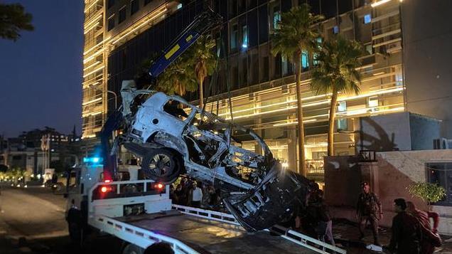 一辆汽车驶向大马士革国际机场，被以色列“斩首”，车里面是谁？