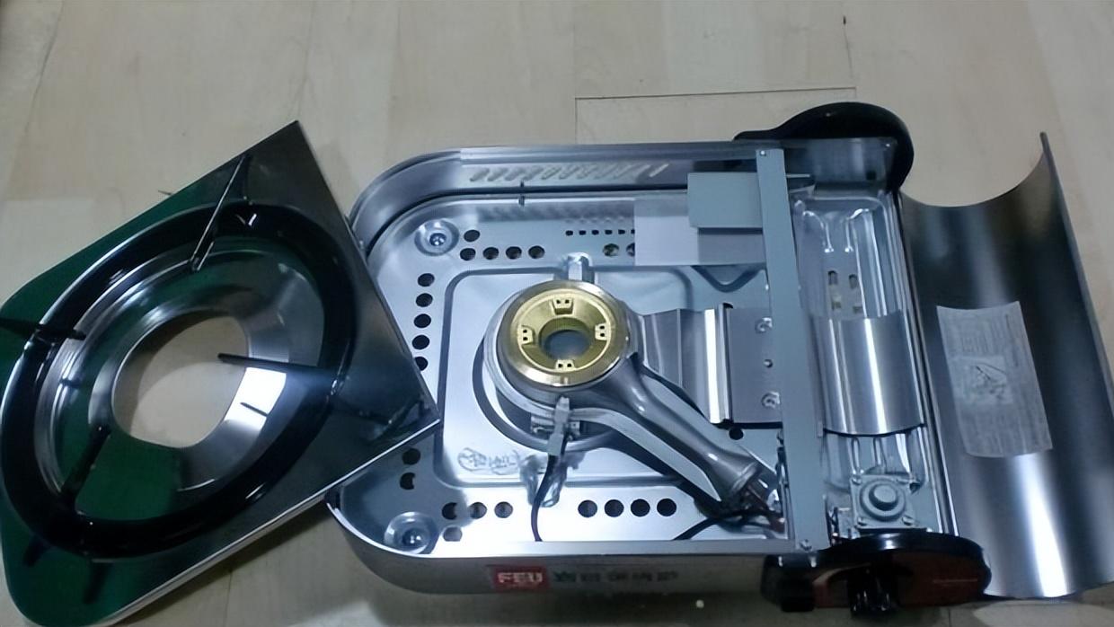 “卡式炉”有多危险？用错真的会炸，桌上看见它，二话不说赶快跑