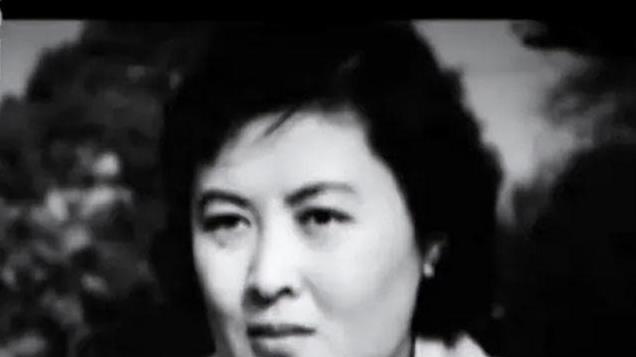 永远的阿诗玛：19岁成大明星，24岁精神分裂，半生在精神病院度过