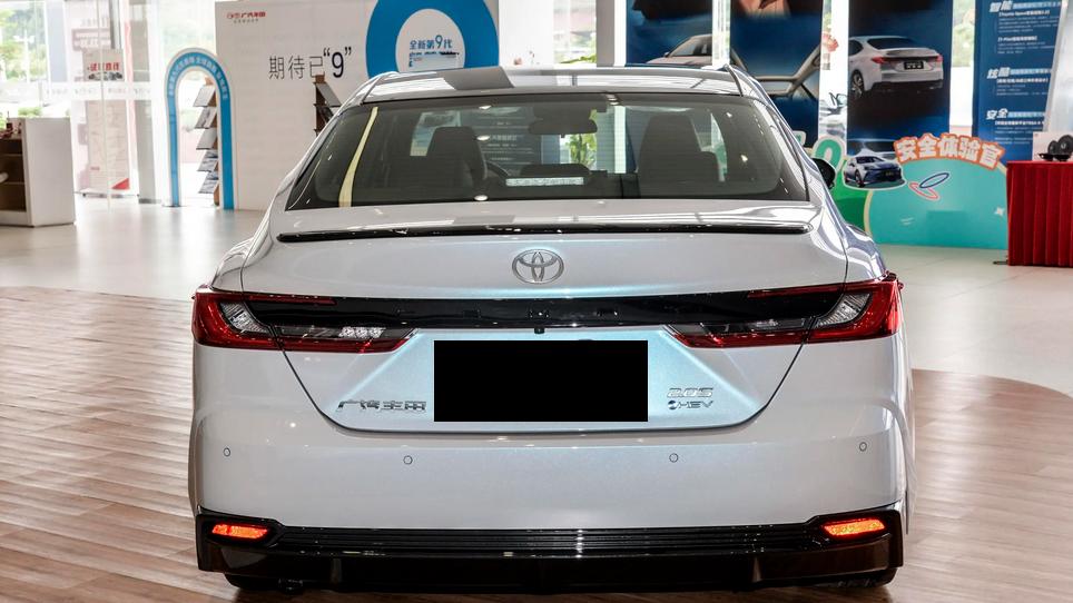 试驾第九代凯美瑞2.0L双擎，感觉就是舒适，综合补贴后14.98万起