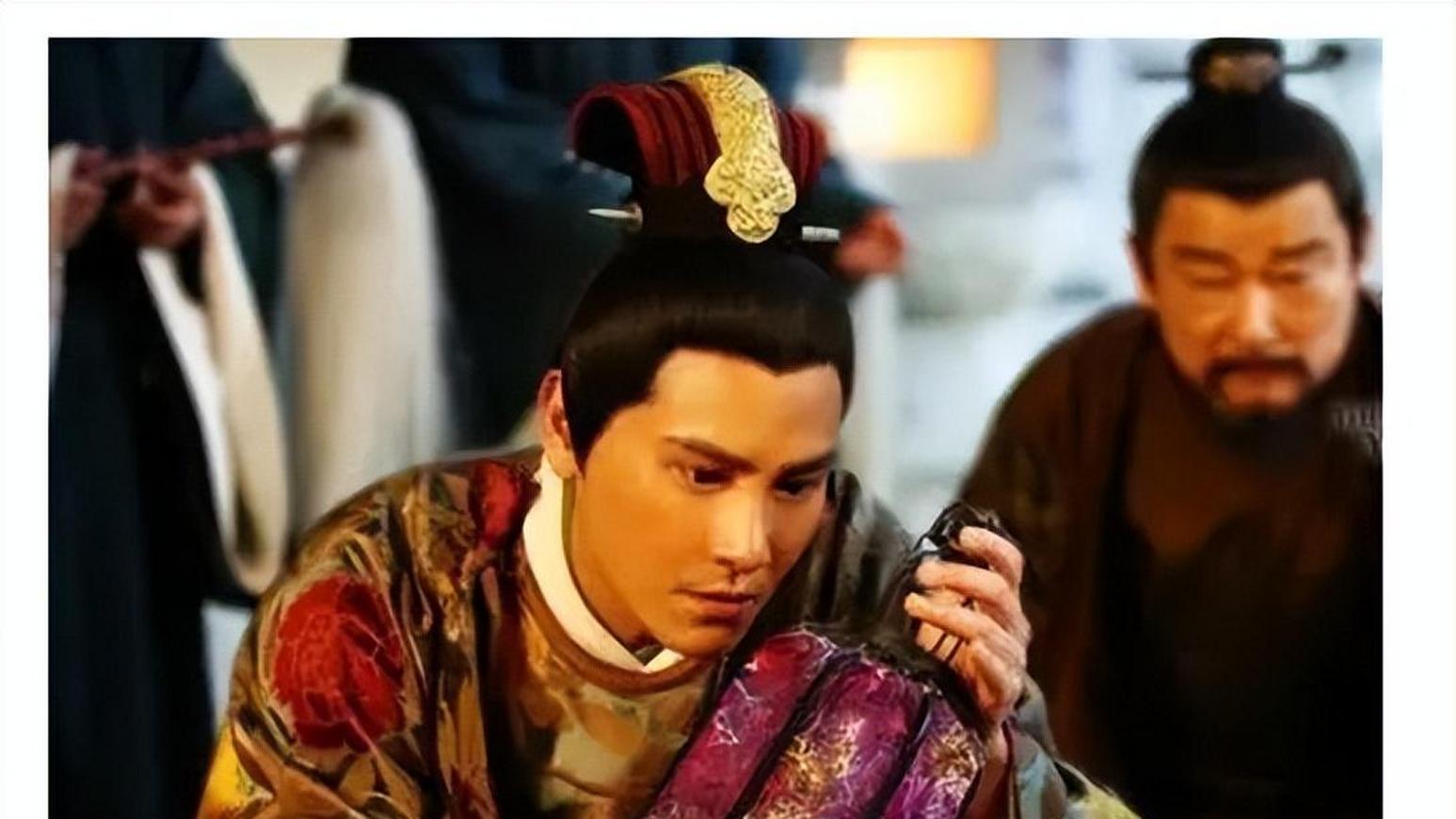 赵构退位后过得如何？每月生活费4万贯，快活了25年，却死得憋屈