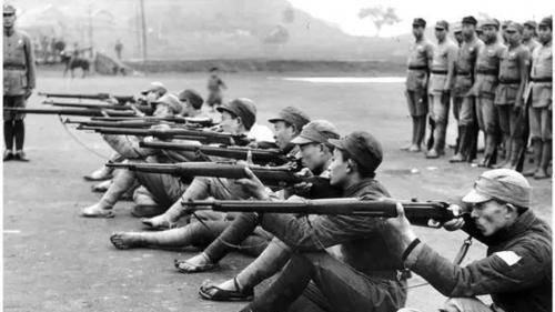 汉阳造步枪：仿造自德国1888步枪，清末时便大量列装清军新式陆军