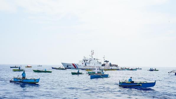 化整为零想突破中国包围？菲律宾太小看中国海警，做法极其危险