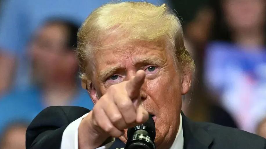 有大事发生！美国释放爆炸性消息，特朗普阴谋得逞，中方出了个“败家子”