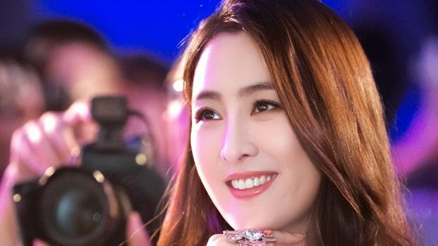 《我是刑警》不起眼的几位“女配角”，个个拥有性感好身材-娱乐乌托邦