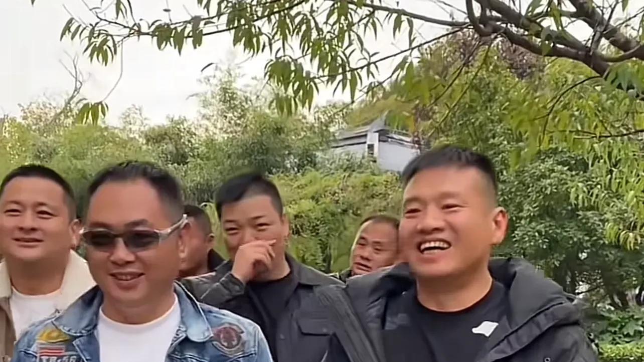亿万富豪沛县二哥邀请三叔体验西汉古墓，二哥对西汉历史倒背如流