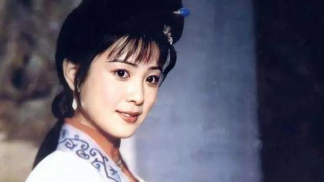 2016年，52岁傅艺伟被抓进了监狱，她是怎么把一手好牌打得稀烂的