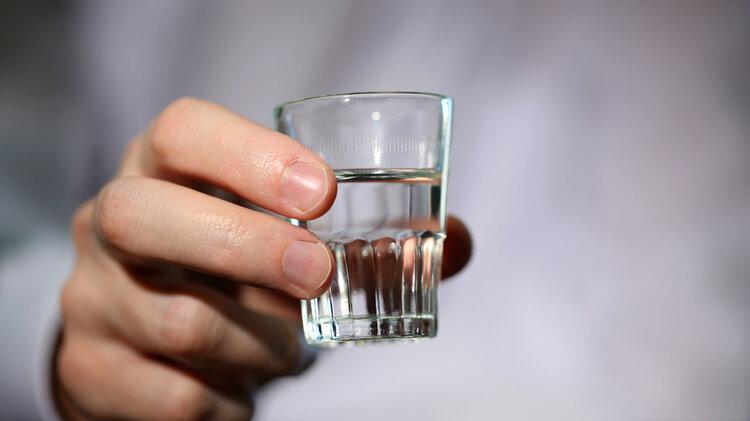 38°、42°和52°的酒，哪种酒伤害更高？3种方法或可降低酒精伤害