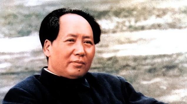 王耀武：提前留3条后路自救，粟裕夸他聪明，许世友却骂他蠢笨？