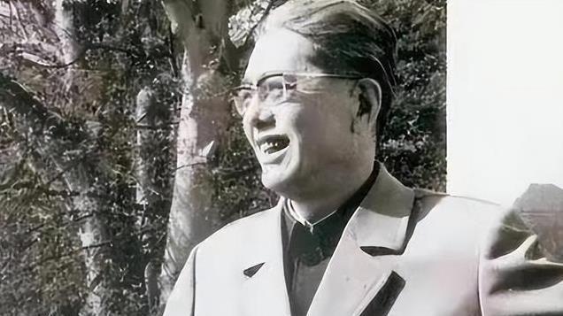 抗美援朝结束，李克农评价乔冠华“早晚要吃大亏”，不料果真应验