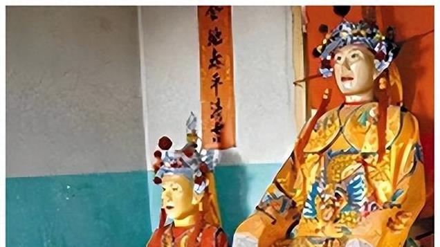 江西男子为留住父亲灵魂，将其制成“木乃伊”，供奉家中20多年