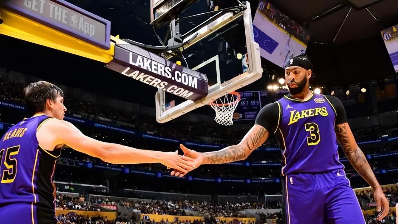 22分逆转太阳！这样的湖人，终于可以让老詹不用那么累了！