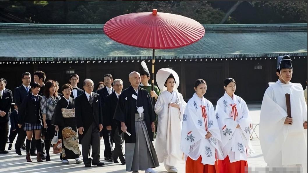 日本菊花王朝：世界上最长的王朝，现已延续2684年，为何如此长久