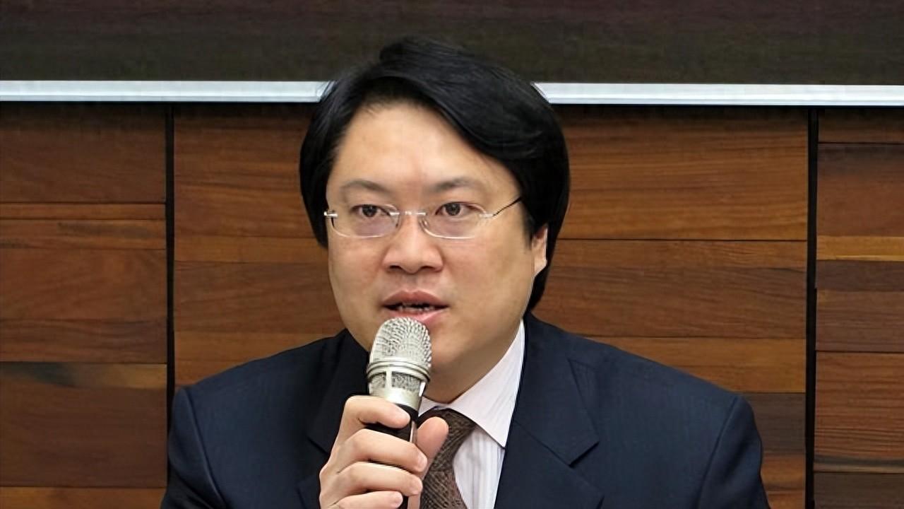 马英九抛出接受统一条件！绿营坐立不安！林右昌急忙为赖“护驾”