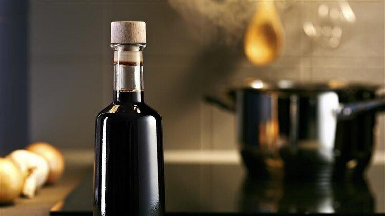 53岁男子，坚持每天喝醋“软化血管”，半年后健康状况如何？