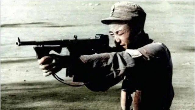 汤普森冲锋枪：阎锡山下令太原兵工厂大量仿制，最大年产量过万！