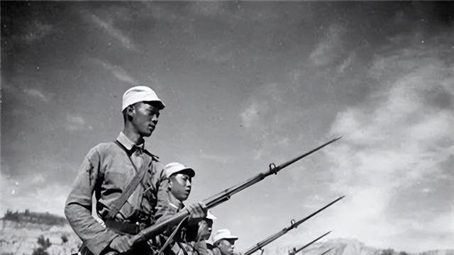 皖南事变中，陈毅、黄克诚部为何没出问题？主席预先有巧安排