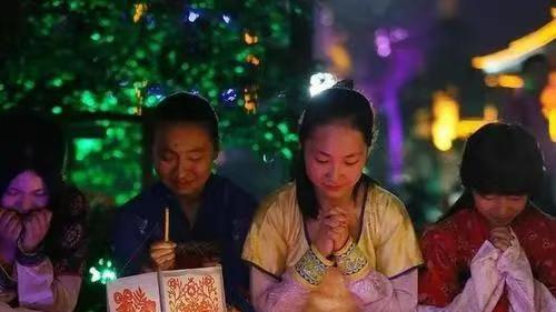 中元节：追溯历史，敬畏亡灵