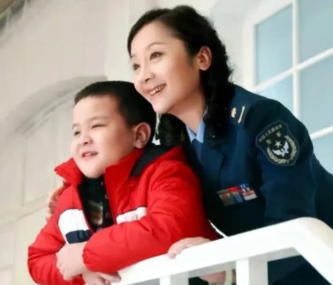 演员唐静：前夫娶了秦海璐，她独自抚养儿子，至今没有再婚