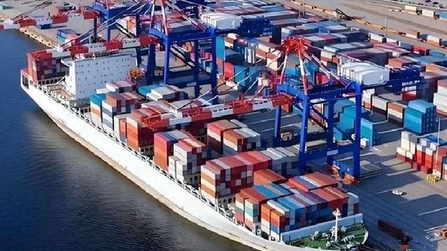 美国苦不堪言！中美关系已从幕后走向台前，对美关系，中国做了最坏准备，这次先改口的，是特朗普