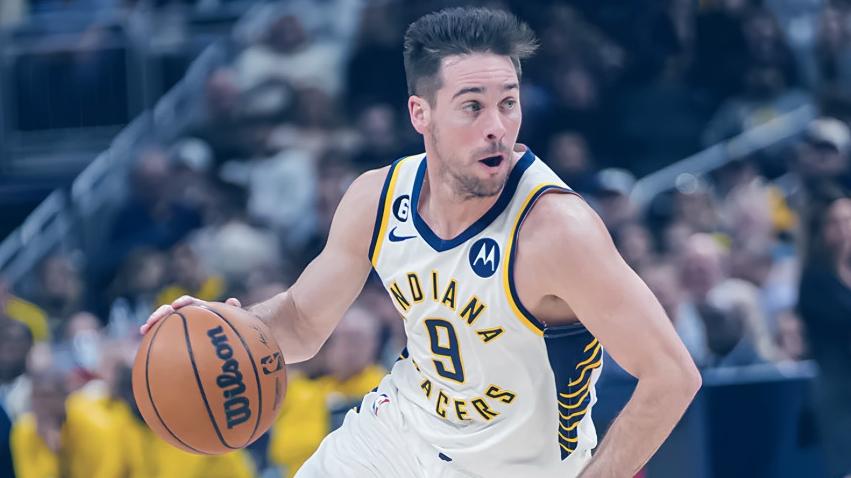 在大三分时代没有外线！是如何从 NBA 落选拼到身价千万？