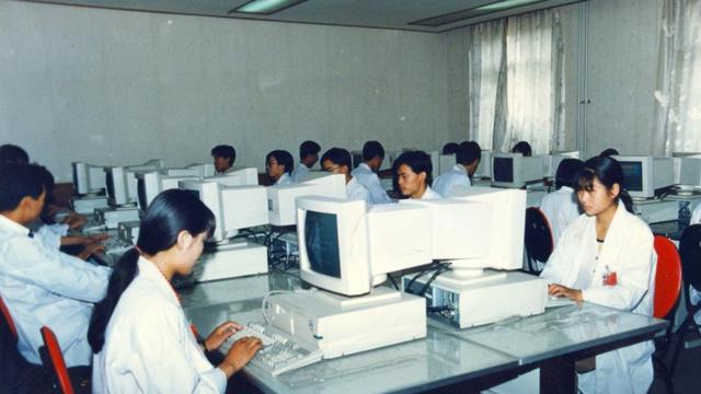 婆婆帮我们看孩子，每月想要4000工资补贴小姑子，我给她算了笔账