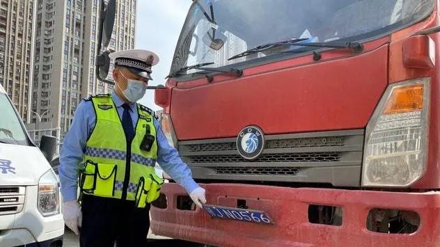 交警提醒：即日起，私家车将实行2+3新式严查，违章者将被扣分罚款