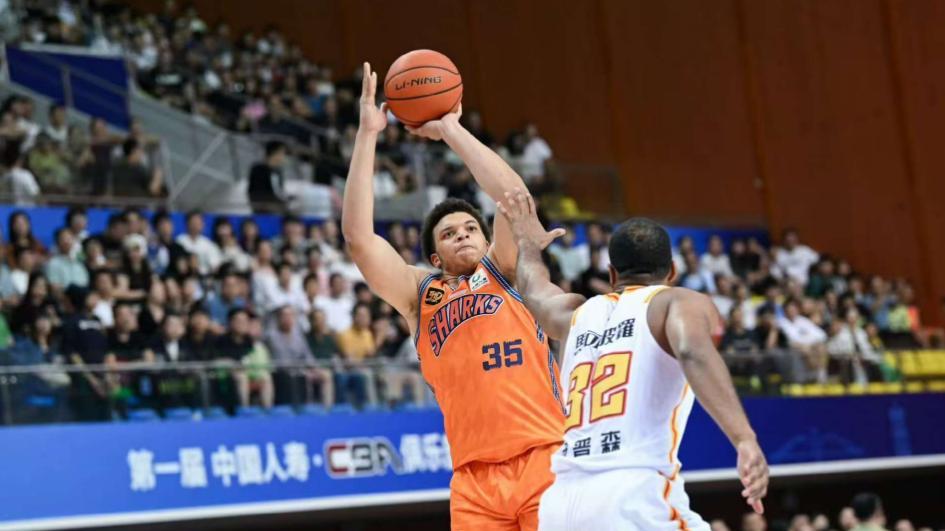 上海男篮VS浙江男篮！卢伟全力出击，王哲林是关键