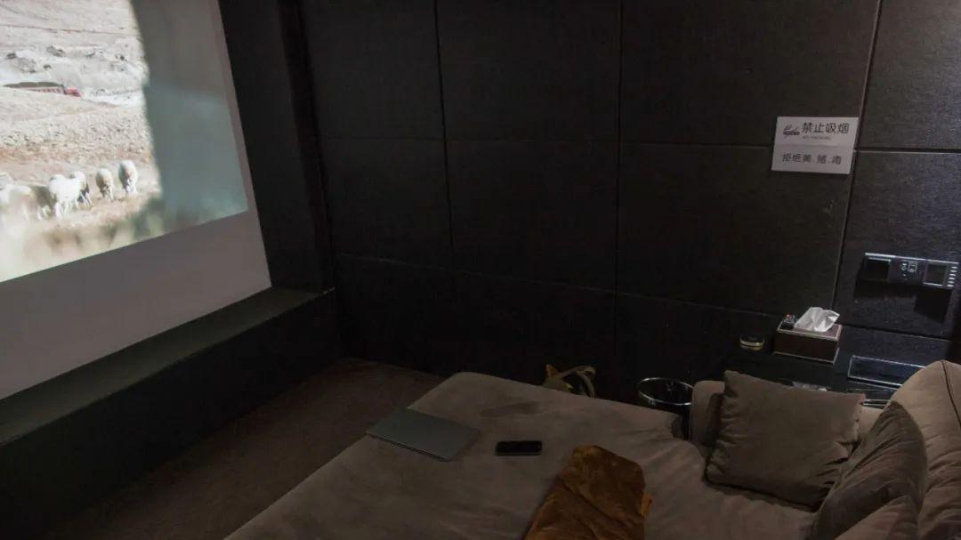 “私人影院”岂能公开打色情擦边球