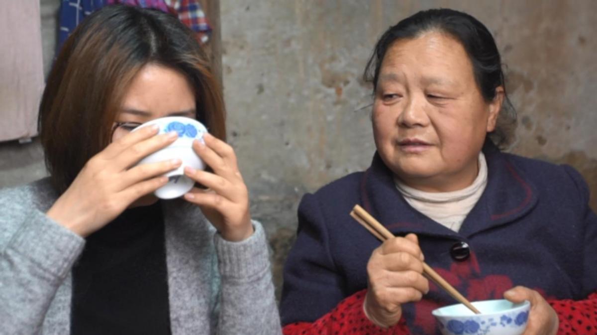 婆婆说我年夜饭不能上桌，我笑而不语，后来他们却慌了