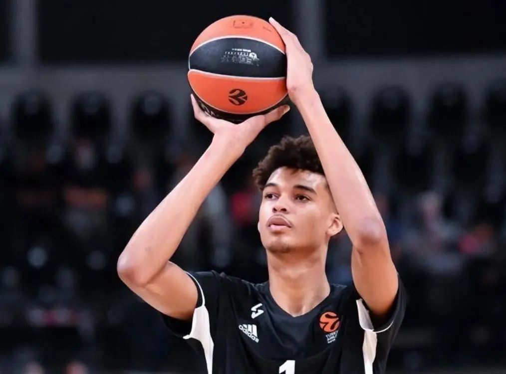 就在今天！20岁文班亚马爆发，创造NBA78年以来前无古人的纪录！