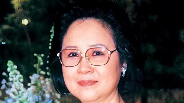 正式打响维权反击战！儿媳何琇琼替琼瑶弥补遗恨，她可不是软柿子