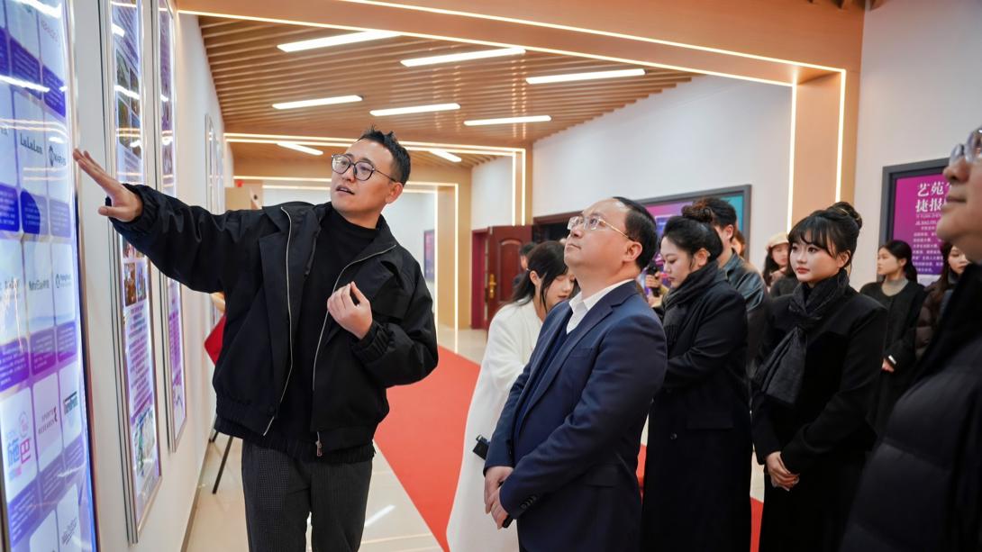 校企携手谱新篇，筑就育人新平台——天猫国际产教融合直播实训基地正式启航