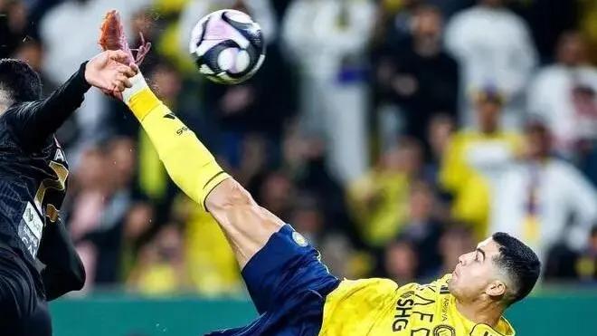 896：954——其实，1000大关不是问题，问题是退役之后，梅罗谁会是历史射手王