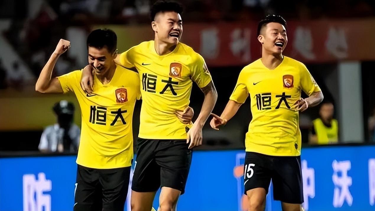 喜讯！上港战平广岛三箭为中超争光，球迷都对俱乐部表现赞不绝口